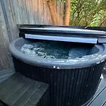 Bdsm Z Jacuzzi Duzym Tarasem I Balia Zewnetrzna