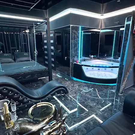 Apartmán Bdsm Z Jacuzzi Duzym Tarasem I Balia Zewnetrzna Bydhošť