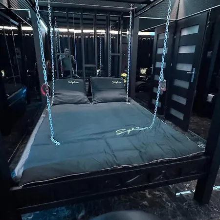 Bdsm Z Jacuzzi Duzym Tarasem I Balia Zewnetrzna * Bydhošť