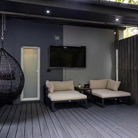 Bdsm Z Jacuzzi Duzym Tarasem I Balia Zewnetrzna * Bydhošť