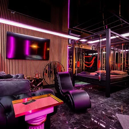 Bdsm Z Jacuzzi Duzym Tarasem I Balia Zewnetrzna