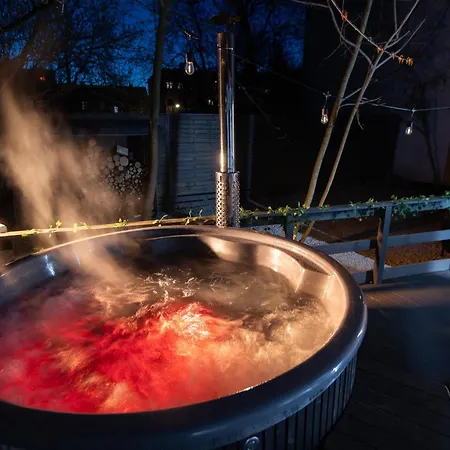 Bdsm Z Jacuzzi Duzym Tarasem I Balia Zewnetrzna * 比得哥什