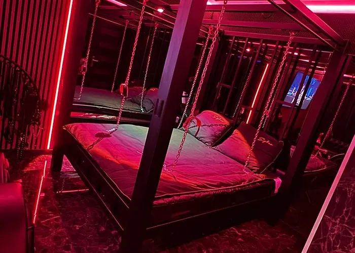 Bdsm Room Bydgoszcz Z Jacuzzi Duzym Tarasem I Balia Zewnetrzna Apartment Bydgoszcz