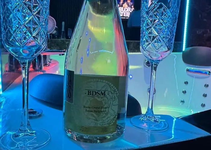 Bdsm Z Jacuzzi Duzym Tarasem I Balia Zewnetrzna Apartmán