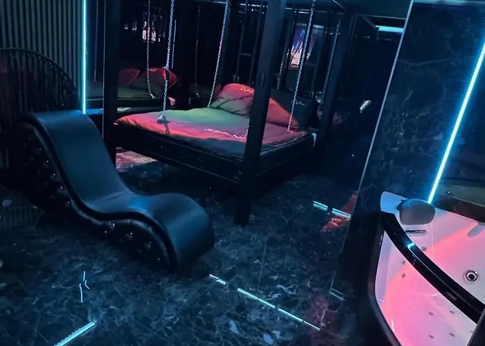 Bdsm Room Bydgoszcz Z Jacuzzi Duzym Tarasem I Balia Zewnetrzna Bydgoszcz