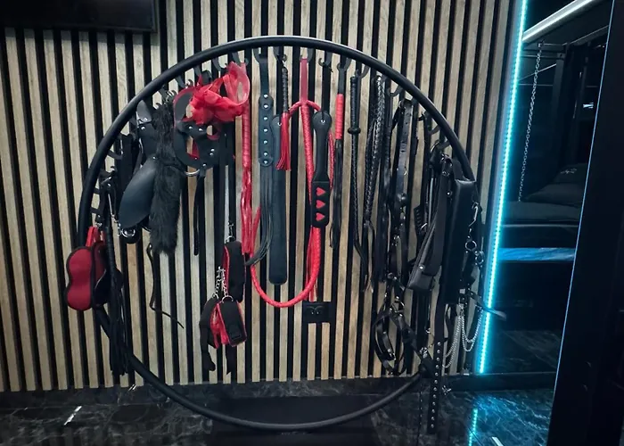 Lejlighed Bdsm Room Bydgoszcz Z Jacuzzi Duzym Tarasem I Balia Zewnetrzna *