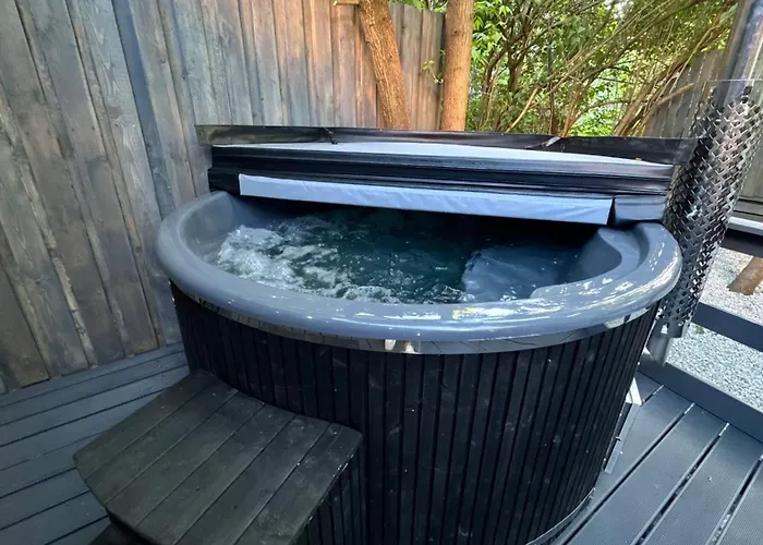 Bdsm Room Bydgoszcz Z Jacuzzi Duzym Tarasem I Balia Zewnetrzna