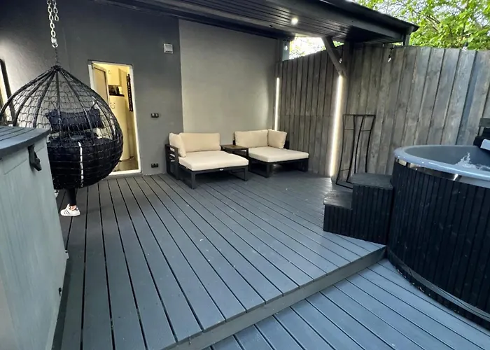 Apartmán Bdsm Z Jacuzzi Duzym Tarasem I Balia Zewnetrzna