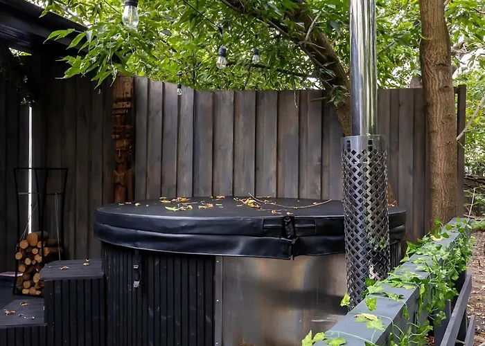 Bdsm Z Jacuzzi Duzym Tarasem I Balia Zewnetrzna Apartmán